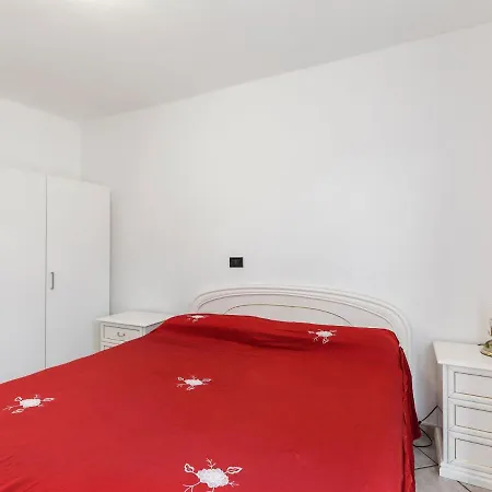 Spacious In Alto Nearby Airport Nasino