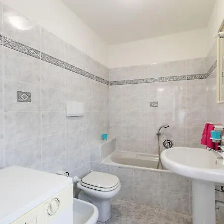 Spacious In Alto Nearby Airport Nasino
