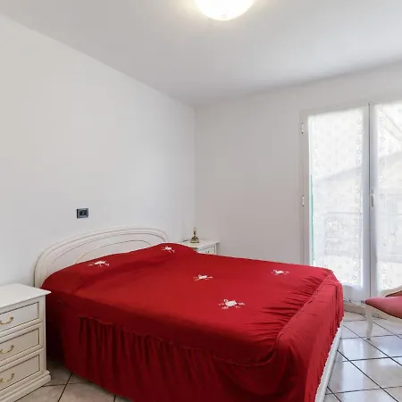 Apartment Spacious In Alto Nearby Airport Nasino