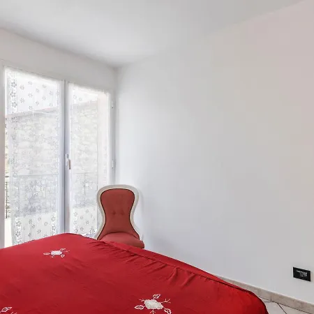 Spacious In Alto Nearby Airport Apartment Nasino